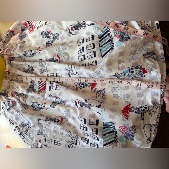 ModCloth Chic White Printed Skirt Pockets! Size M
100% Cotton mini skater GUC - Picture 8 of 11